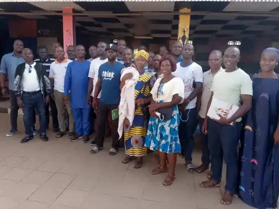 Rencontre avec les fonctionnaires lors de la tournée