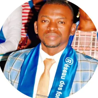 Portrait de Mantoidja Koffi Mouroufie